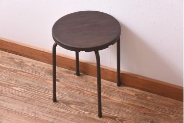 アンティーク家具　鉄脚　昭和中期　古い質感が味わい深いレトロな丸スツール(チェア、椅子)(R-039617)
