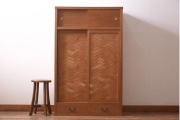 中古　民芸家具　網代引戸　柔らかな木味が上品な置水屋(茶水屋、茶道具、収納棚、引き出し)(R-039619)
