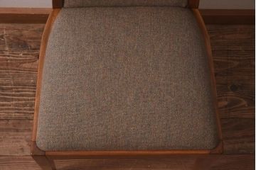 ヴィンテージ家具　北欧ビンテージ　G-PLAN(ジープラン)　しなやかなラインが魅力的なダイニングチェア(ワークチェア、椅子)(R-039620)