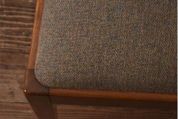 ヴィンテージ家具　北欧ビンテージ　G-PLAN(ジープラン)　しなやかなラインが魅力的なダイニングチェア(ワークチェア、椅子)(R-039620)