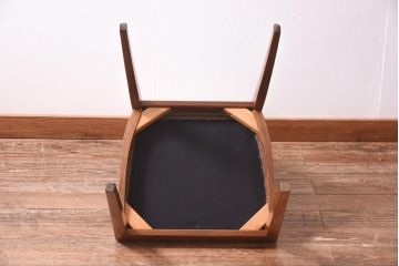 ヴィンテージ家具　北欧ビンテージ　G-PLAN(ジープラン)　しなやかなラインが魅力的なダイニングチェア(ワークチェア、椅子)(R-039620)