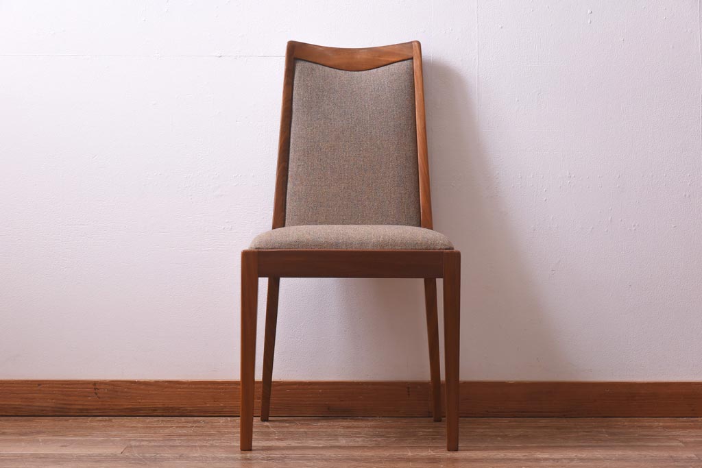 ヴィンテージ家具　北欧ビンテージ　G-PLAN(ジープラン)　しなやかなラインが魅力的なダイニングチェア(ワークチェア、椅子)(R-039621)