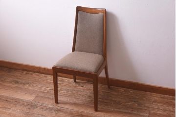 ヴィンテージ家具　北欧ビンテージ　G-PLAN(ジープラン)　しなやかなラインが魅力的なダイニングチェア(ワークチェア、椅子)(R-039621)