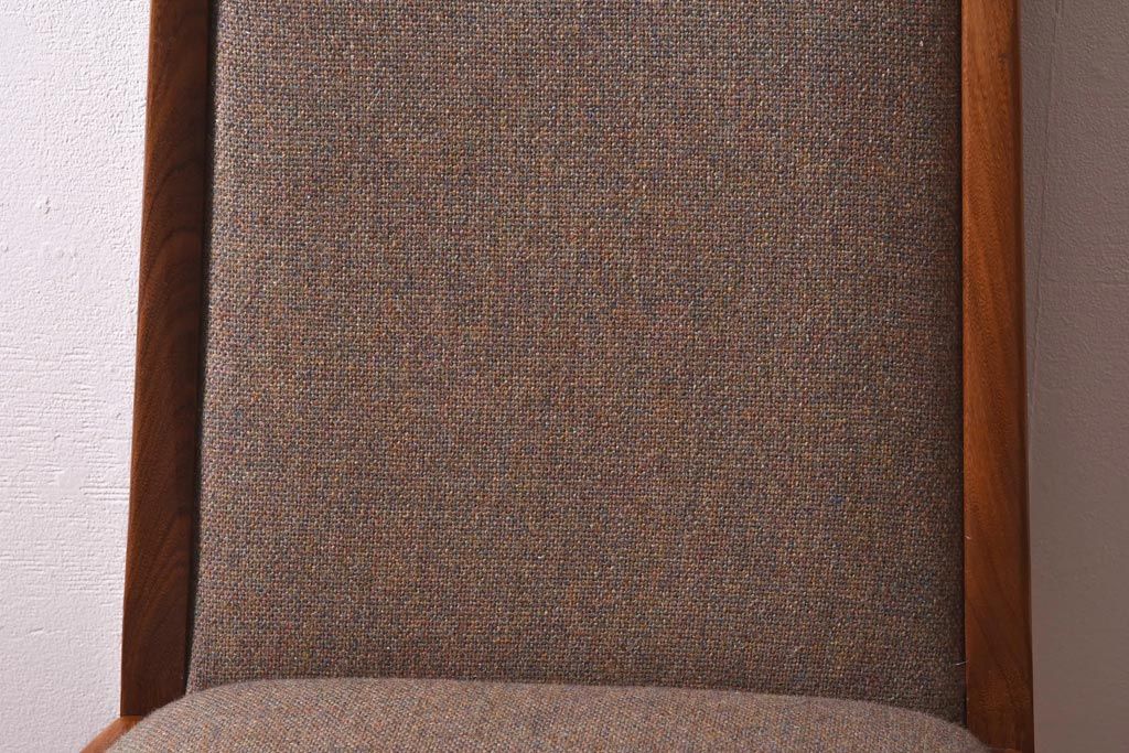 ヴィンテージ家具　北欧ビンテージ　G-PLAN(ジープラン)　しなやかなラインが魅力的なダイニングチェア(ワークチェア、椅子)(R-039621)