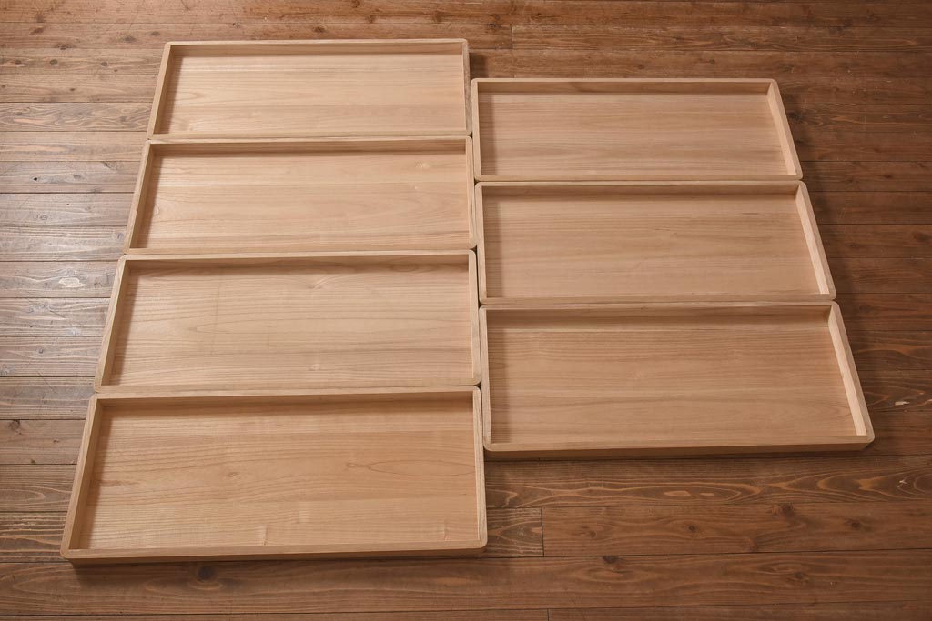 中古　国産　高級品　総桐材　木肌と金具のコントラストが美しい上品な2WAY重ね桐箪笥(和タンス、衣装箪笥、衣装盆付き、桐たんす)(R-039622)