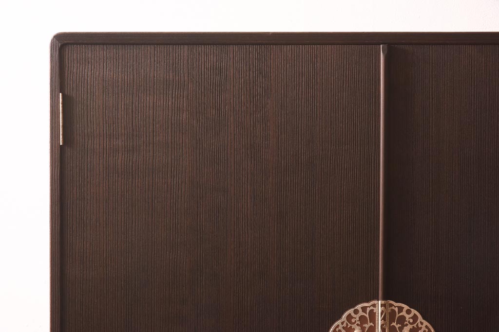 中古　国産　高級品　総桐材　木肌と金具のコントラストが美しい上品な2WAY重ね桐箪笥(和タンス、衣装箪笥、衣装盆付き、桐たんす)(R-039622)