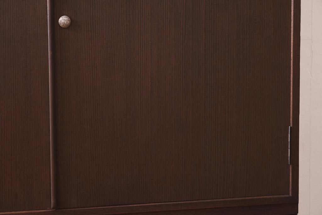 中古　伝統工芸品　梅の意匠金具がアクセントになった2WAY重ね加茂総桐箪笥(総桐たんす、和タンス、衣装箪笥、衣装盆付き)(定価約120万円)(R-039623)