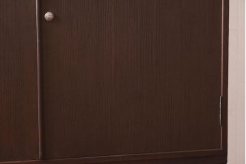 中古　伝統工芸品　梅の意匠金具がアクセントになった2WAY重ね加茂総桐箪笥(総桐たんす、和タンス、衣装箪笥、衣装盆付き)(定価約120万円)(R-039623)