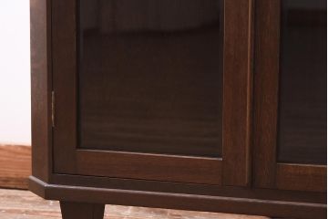 アンティーク家具　和製アンティーク　昭和中期　ナラ材製　洋風な空間におすすめなコーナーキャビネット(棚、戸棚、収納棚)(R-039625)