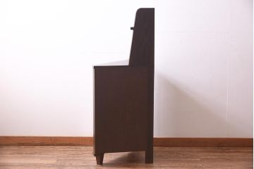 アンティーク家具　和製アンティーク　昭和中期　ナラ材製　洋風な空間におすすめなコーナーキャビネット(棚、戸棚、収納棚)(R-039625)