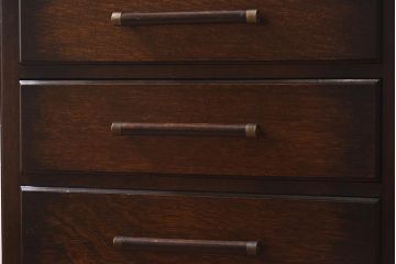 ヴィンテージ家具　イギリスビンテージ　オーク材　カントリースタイルにぴったりなサイドチェスト(引き出し)(R-039630)