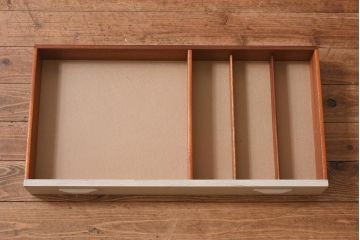 ヴィンテージ家具　イギリスビンテージ　G-PLAN(ジープラン)　タイルトップがおしゃれなペイントキャビネット(R-039631)