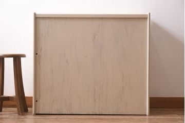 ヴィンテージ家具　イギリスビンテージ　G-PLAN(ジープラン)　タイルトップがおしゃれなペイントキャビネット(R-039631)