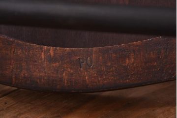 アンティーク家具　イギリスアンティーク　座面の彫がおしゃれなベントウッドチェア(ダイニングチェア、イス、板座チェア)(R-039635)