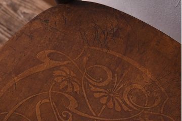 アンティーク家具　イギリスアンティーク　座面の装飾が目をひく素朴な佇まいのベントウッドチェア(ダイニングチェア、イス、板座チェア)(R-039637)