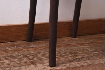 アンティーク家具　イギリスアンティーク　座面の装飾が目をひく素朴な佇まいのベントウッドチェア(ダイニングチェア、イス、板座チェア)(R-039637)