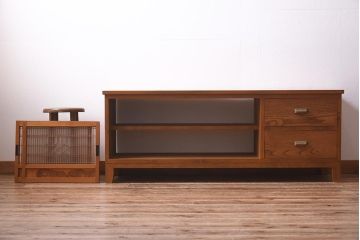 ラフジュ工房オリジナル　古建具リメイク　五七の桐紋　組子　上品な和の雰囲気が魅力的なテレビ台(ローボード、収納棚、テレビボード、書院戸)(R-039640)