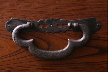 アンティーク家具　前面欅(ケヤキ)材共縁　和の雰囲気づくりに活躍する重ね会津箪笥(衣装箪笥、時代箪笥)(R-039665)