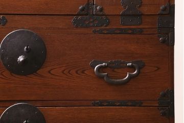 アンティーク家具　前面欅(ケヤキ)材共縁　和の雰囲気づくりに活躍する重ね会津箪笥(衣装箪笥、時代箪笥)(R-039665)