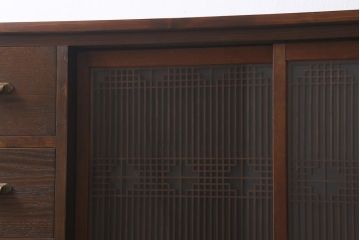 ラフジュ工房オリジナル　古建具リメイク　繊細な雰囲気漂う組子書院戸のキャビネット(戸棚、リビングボード)(R-039666)