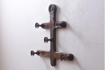中古　松本民芸家具　B型帽子掛　シックな佇まいが魅力のお洒落な帽子掛け(ウォールフック)(R-039678)