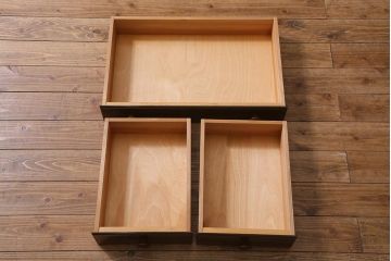 中古　松本民芸家具　見せる収納と隠す収納が一台で可能なF型食器棚(カップボード、飾り棚、収納棚、サイドボード、サイドキャビネット)(定価約100万円)(R-039679)
