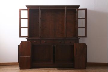 中古　松本民芸家具　クラシカルな雰囲気漂うF型食器棚(カップボード、飾り棚、収納棚、サイドボード、サイドキャビネット)(定価約105万円)