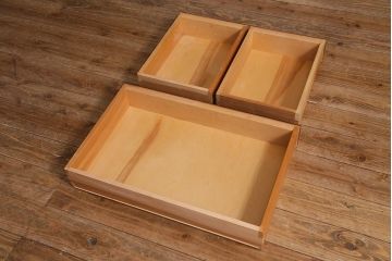 中古　松本民芸家具　クラシカルな雰囲気漂うF型食器棚(カップボード、飾り棚、収納棚、サイドボード、サイドキャビネット)(定価約105万円)
