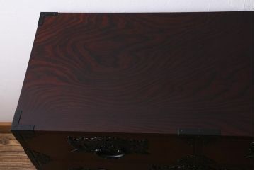 中古　欅産業　仙台箪笥　KC-3M　ケヤキ・桐材　職人技が光る牡丹金具の三.五尺箪笥(衣装箪笥、引き出し)(R-039682)