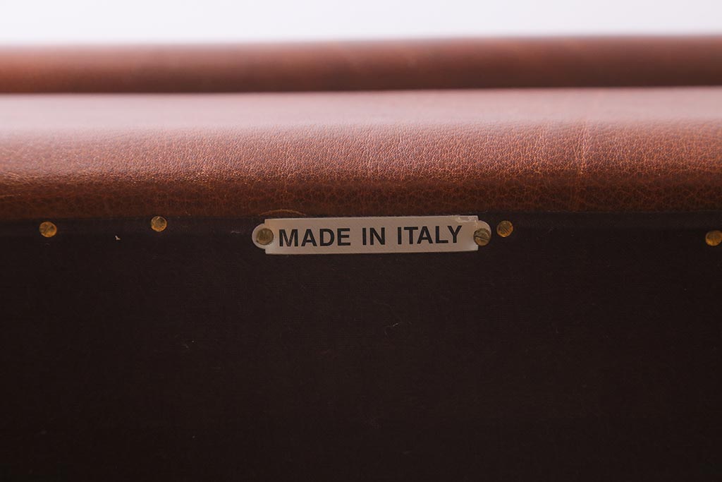 中古　イタリア製　baxter(バクスター)　OXFORDINE　牛革　ヴィンテージ感漂う1人掛けソファ(アームソファ、1Pソファ)(定価約86万円)(R-039686)