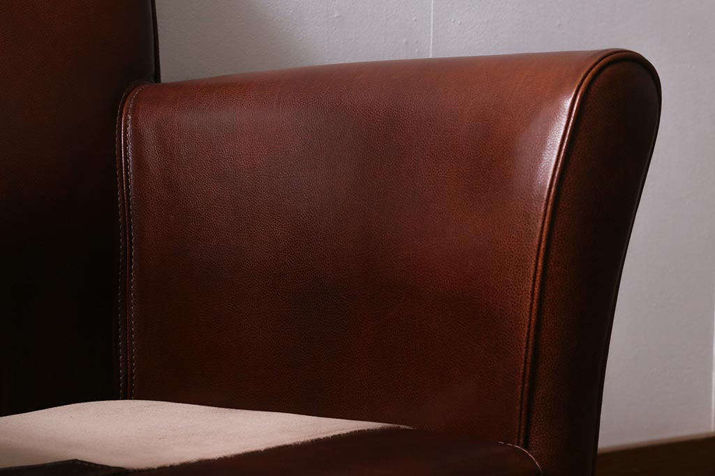 中古　イタリア製　baxter(バクスター)　OXFORDINE　牛革　ヴィンテージ感漂う1人掛けソファ(アームソファ、1Pソファ)(定価約86万円)(R-039686)
