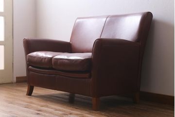 中古　Baxter社(バクスター)　OXFORDINE　ヴィンテージ感あふれるイタリア製の2人掛けレザーソファ(2Pソファ)(定価約160万円)(R-039687)