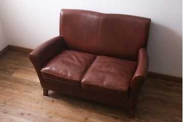 中古　Baxter社(バクスター)　OXFORDINE　ヴィンテージ感あふれるイタリア製の2人掛けレザーソファ(2Pソファ)(定価約160万円)(R-039687)