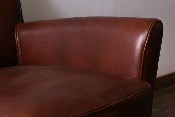 中古　Baxter社(バクスター)　OXFORDINE　ヴィンテージ感あふれるイタリア製の2人掛けレザーソファ(2Pソファ)(定価約160万円)(R-039687)