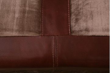 中古　Baxter社(バクスター)　OXFORDINE　ヴィンテージ感あふれるイタリア製の2人掛けレザーソファ(2Pソファ)(定価約160万円)(R-039687)