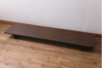 アンティーク家具　朴の木の一枚板　色々なインテリアに合わせやすいシンプルな裁ち板(ローテーブル、ローボード)(R-039698)
