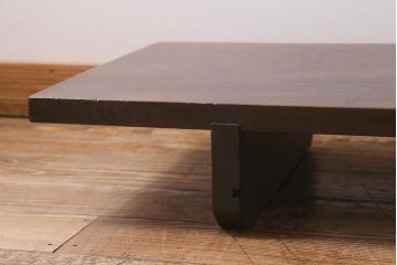 アンティーク家具　朴の木の一枚板　色々なインテリアに合わせやすいシンプルな裁ち板(ローテーブル、ローボード)(R-039698)