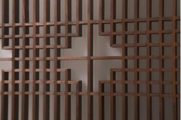 ラフジュ工房オリジナル　古建具リメイク　引き出し5杯付きの組子書院戸のキャビネット(戸棚、リビングボード)(R-039700)