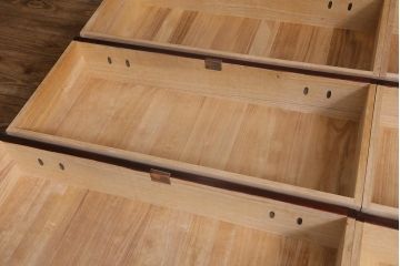 中古　伝統工芸　岩谷堂箪笥　存在感のある豪華な金具が目を惹くローチェスト(箪笥、引き出し、ローボード)(R-039701)