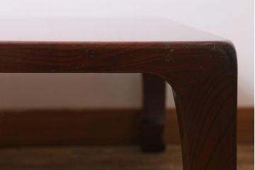 中古　工芸家具(指物家具)　総ケヤキ材　漆塗り　溜塗と杢目が美しい高級感溢れる座卓(ローテーブル、センターテーブル、リビングテーブル)(R-039705)