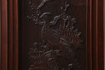 中古　民芸家具　唐木　花梨材　華やかな意匠が存在感を放つサイドボード(キャビネット、飾り棚、カリン材)(定価約180万円)(R-039713)
