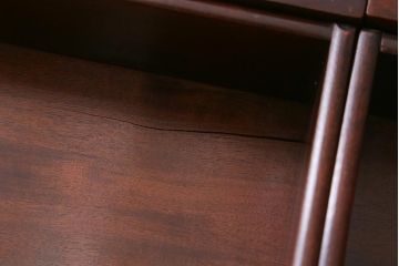 中古　民芸家具　唐木　花梨材　華やかな意匠が存在感を放つサイドボード(キャビネット、飾り棚、カリン材)(定価約180万円)(R-039713)