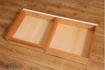 リメイク家具　民芸家具　シャビーなホワイトペイントキャビネット(食器棚、収納棚)(R-039714)