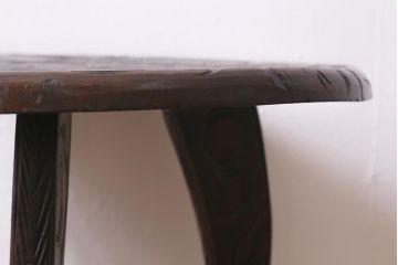 中古　伝統工芸　日光彫り　龍雲図　迫力ある彫刻のサイドテーブル(花台、飾り台)(R-039721)