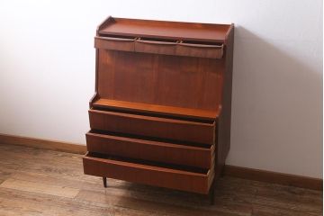 ヴィンテージ家具　北欧ビンテージ　収納たっぷりでおしゃれなライティングビューロー(デスク、机、在宅ワーク、在宅用)(R-039722)