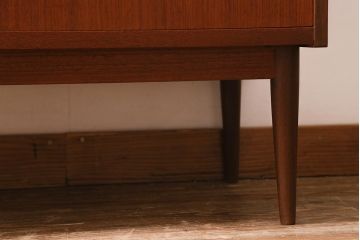 ヴィンテージ家具　北欧ビンテージ　収納たっぷりでおしゃれなライティングビューロー(デスク、机、在宅ワーク、在宅用)(R-039722)