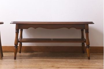中古　カリモク家具(karimoku)　コロニアルシリーズ　クラシカルな佇まいが魅力のセンターテーブル(リビングテーブル)(R-039723)