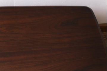 中古　カリモク家具(karimoku)　コロニアルシリーズ　クラシカルな佇まいが魅力のセンターテーブル(リビングテーブル)(R-039723)