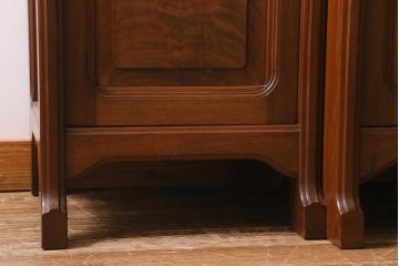 アンティーク家具　フランスアンティーク　ウォールナット材　大理石　上手物!ラウンド型のミラーが目を惹く高級感漂うキャビネット(収納棚、飾り棚、ウォッシュスタンド)(R-039726)