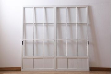 アンティーク建具　和製アンティーク　昭和初期　清潔感漂うホワイトペイントのガラス戸2枚セット(引き戸、建具)(R-039730)